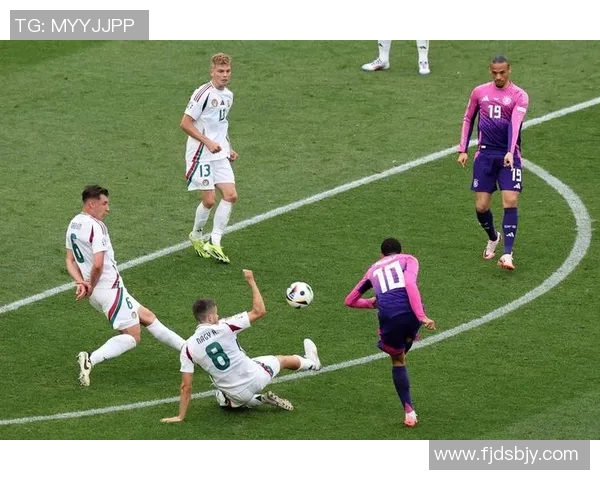 关键球员表现如何决定足球联赛比赛胜负及其背后影响因素分析